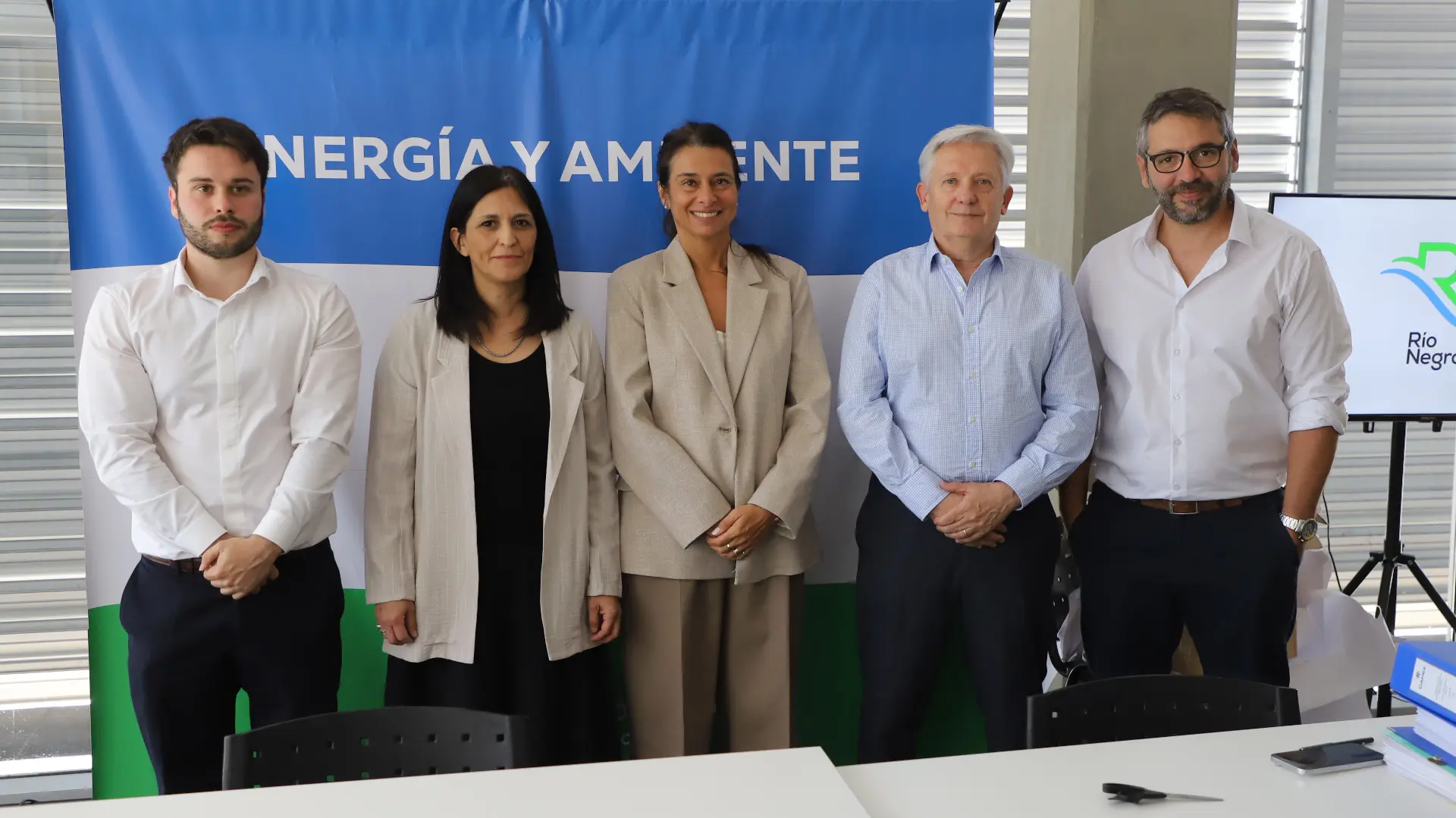 Capex firmó el acuerdo y explorará Vaca Muerta en Río Negro
