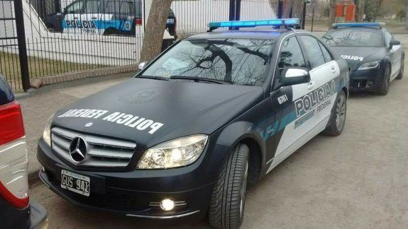Como en Dubái: autos de alta gama para combatir el narcotráfico