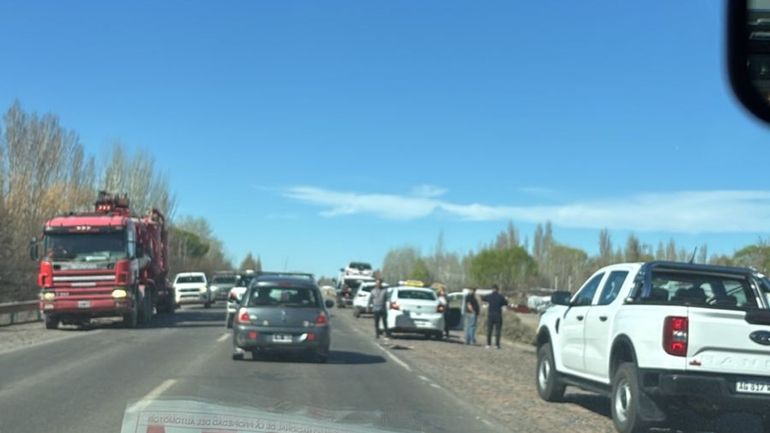 El tránsito en el tercer puentes es lento en ambas manos.