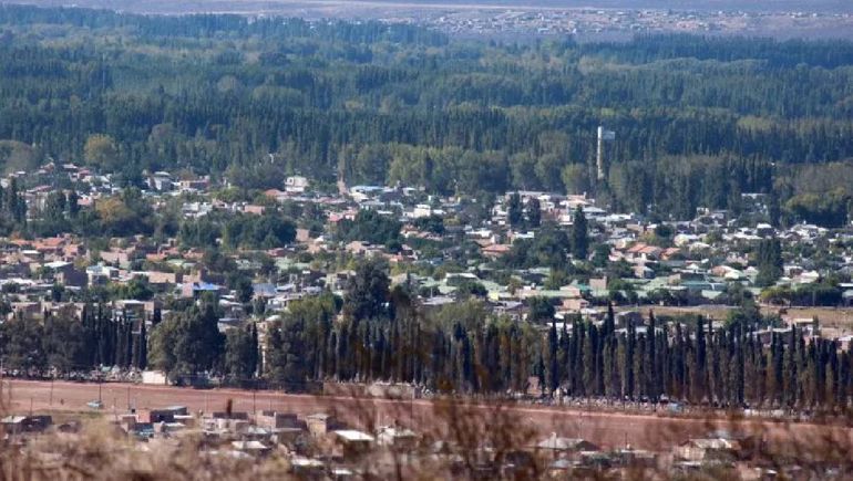 Una vecina salió por redes y LU5 a contar la situación de una empresa constructora.