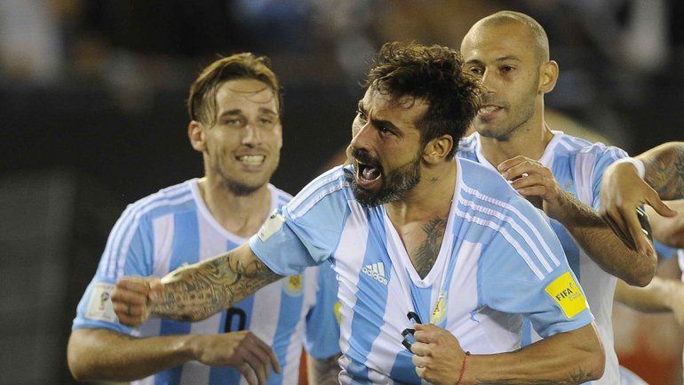 El Pocho Lavezzi festeja el gol argentino.&nbsp;
