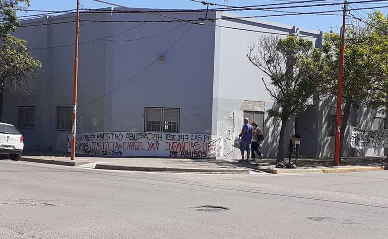 Avanza el juicio contra el docente acusado de abuso infantil