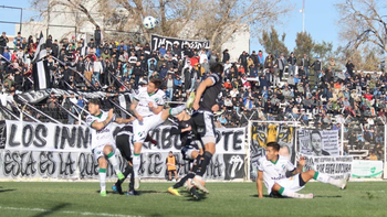 Cipolletti no puede con Villa Mitre. Foto: Anahí Cárdena