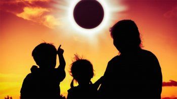 ¿como afectara el eclipse solar a los signos del zodiaco?