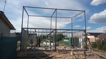 le pago la casa a un constructor que fingio covid y no fue mas 