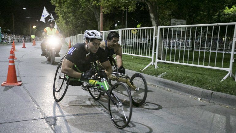 Una fiesta: mirá todo el color de la  33ª Corrida de Cipolletti