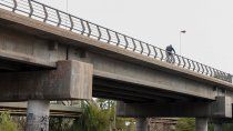 Como pirañas, ladrones atacan a los ciclistas en la zona de puentes.