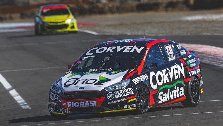 Manu Urcera está detrás de Leonel Pernía en la clasificación