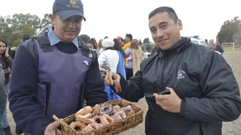 Policías de Oro: organizaron los festejos por el Día del Niño en el barrio Costa Linda