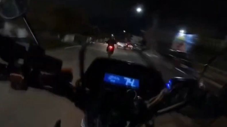La persecución se desarrolló a toda velocidad por las calles de Cinco Saltos. Foto: Gentileza. | LMCipolletti.com La persecución se desarrolló a toda velocidad por las calles de Cinco Saltos. Foto: Gentileza.