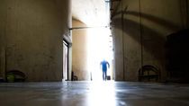 Los rumores de un fantasma en la galería preocupó a los comerciantes.