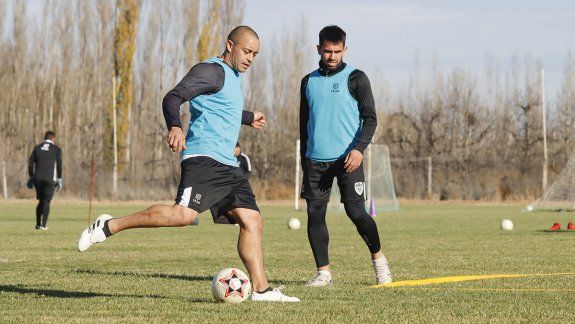 Damián Jara, defensor cipoleño.