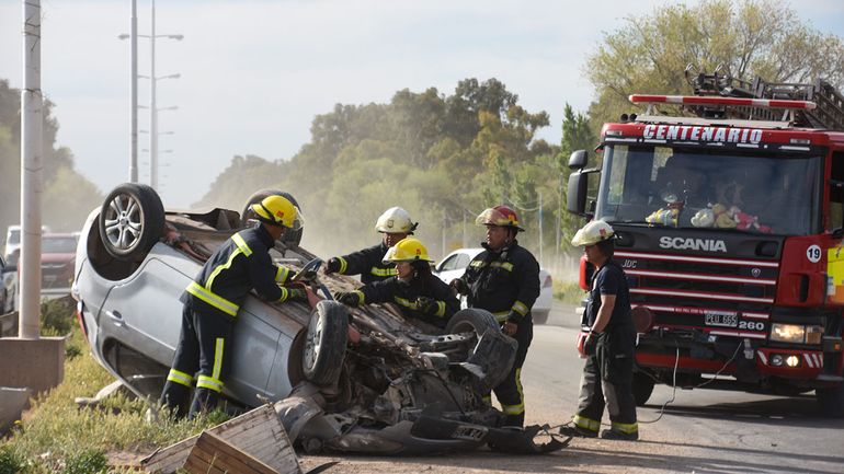 Espectacular vuelco en Ruta 7: lo encerró y se dio a la fuga