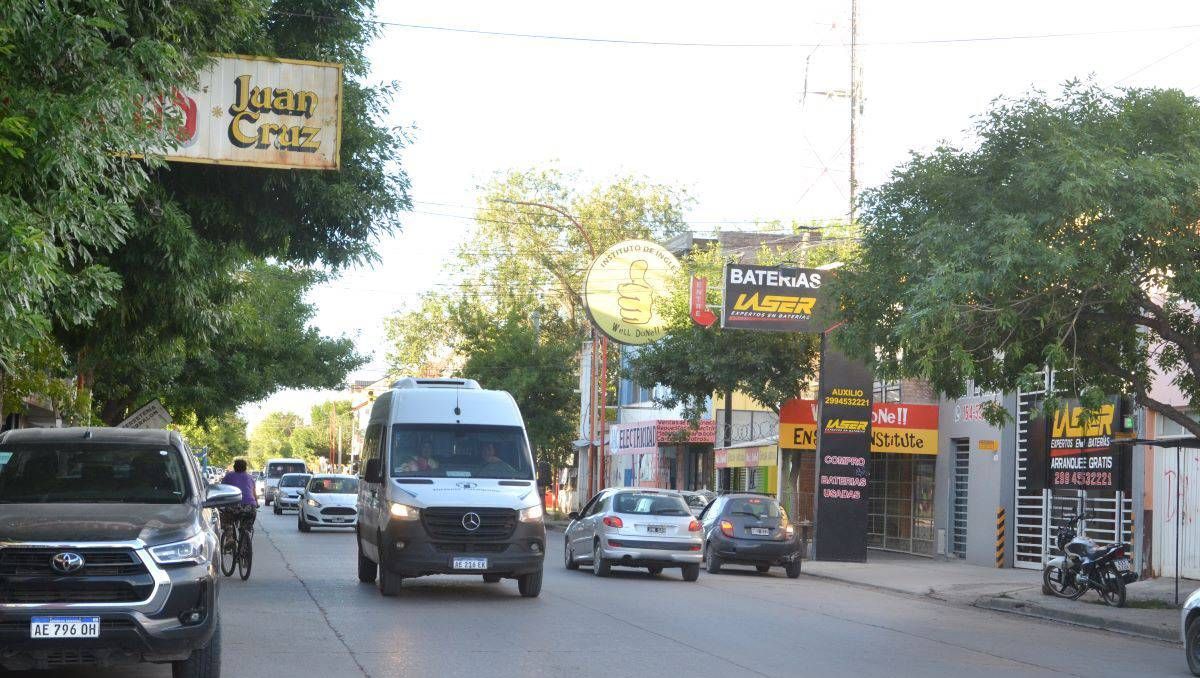 Comerciantes locales sufren la caída de ventas y la suba de los costos. Foto: archivo.