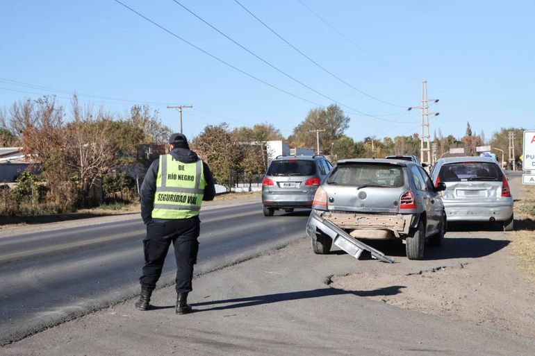 Espectacular choque en cadena en Ruta 151: hay cuatro heridos