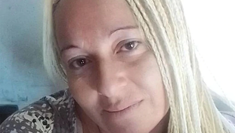 Otra vez polémica: con un video, la planera se lanzó como cantante