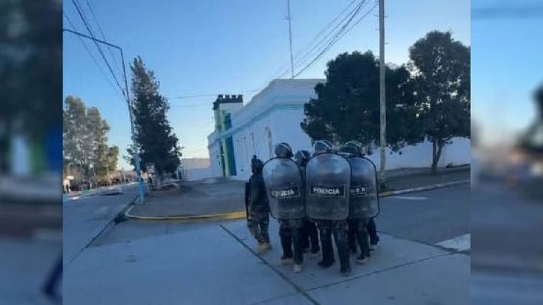 Efectivos del COER debieron intervenir ante el ataque contra la Comisaría 10ma de San Antonio.&nbsp;