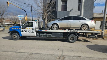 El Citroën C4 que le secuestraron a los pirañas en un allanamiento realizado en Centenario.