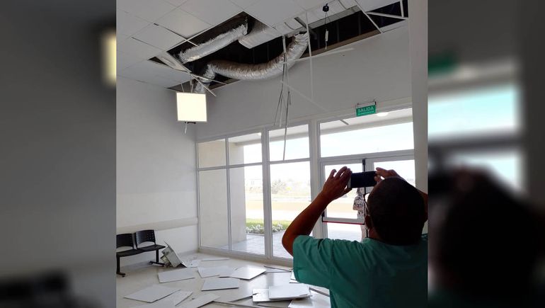 Cayó parte del cielorraso del nuevo hospital de Las Grutas