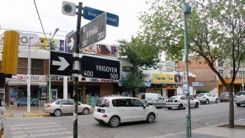 El incidente vial ocurrió en la esquina de Yrigoyen y España, en pleno centro.