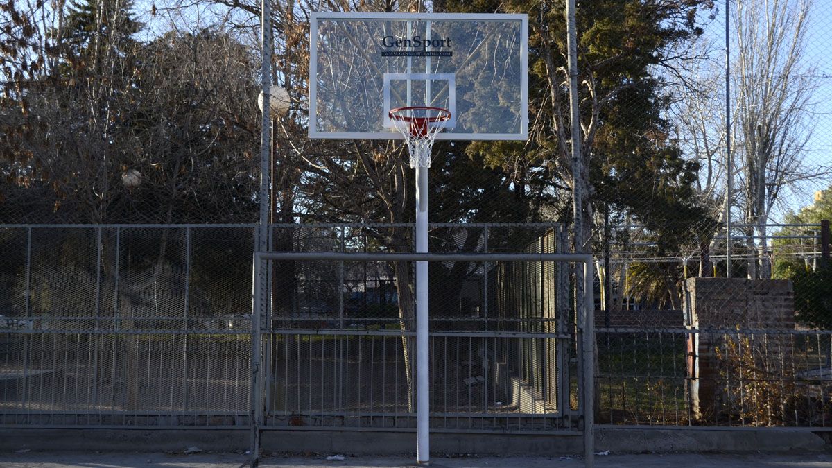 Se la jugaron: La lujosa mejora deportiva en plazas y playones de Cipolletti