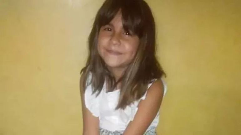 Atropellan y matan a una nena que caminaba por la vereda