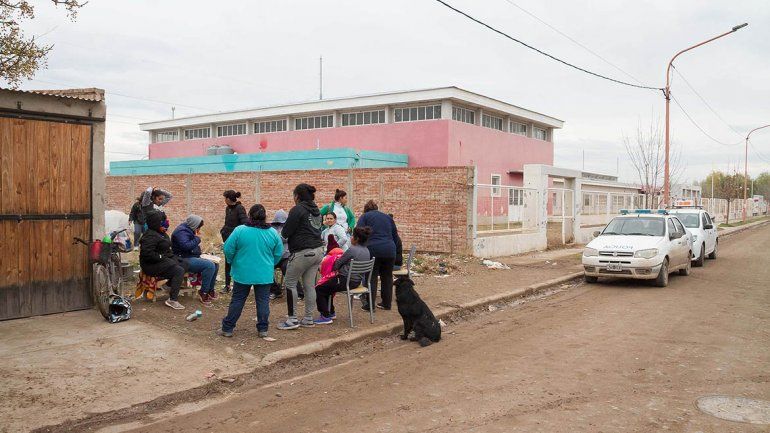 Una mujer con cuatro hijos usurpó un baldío en el norte de la ciudad