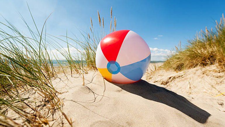 Un nene se llevó una pelota, policías lo vieron y su gesto emocionó a todos