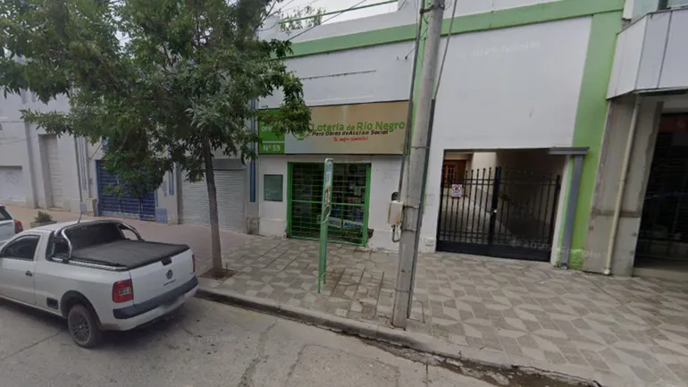 La agencia 59 de Villa Regina, donde ve vendi&oacute; el premio millonario de Quini 6.