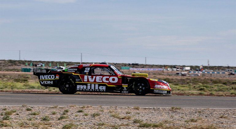 Manu se metió en el podio provisorio del TC en Neuquén