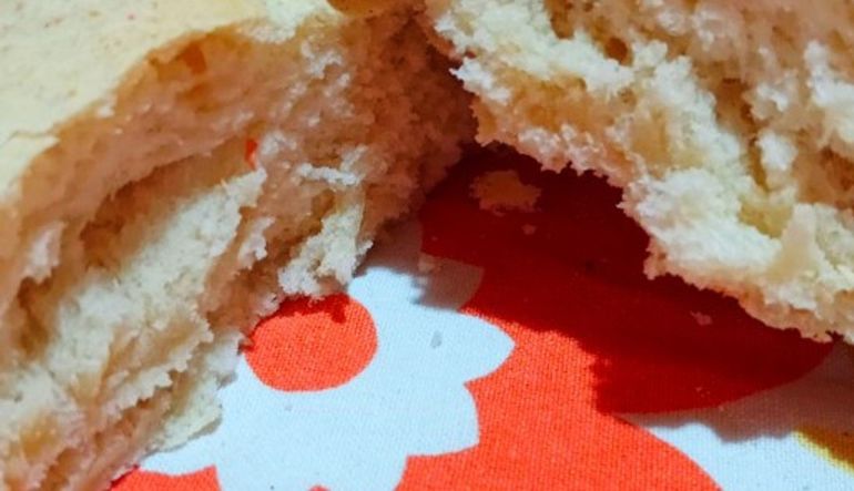 El visitante le llevó fiambre y pan a un preso