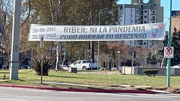 Cipo amaneció con gastadas a River por el cumple del descenso