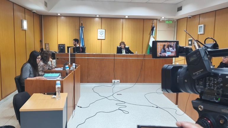 Marzano presentó documentación falsa para acreditar su formación como médica. Marzano presentó documentación falsa para acreditar su formación como médica.
