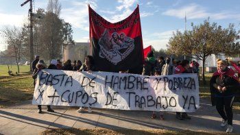 tras 2 horas de corte, el frente popular dario santillan libero el bloqueo en los puentes 