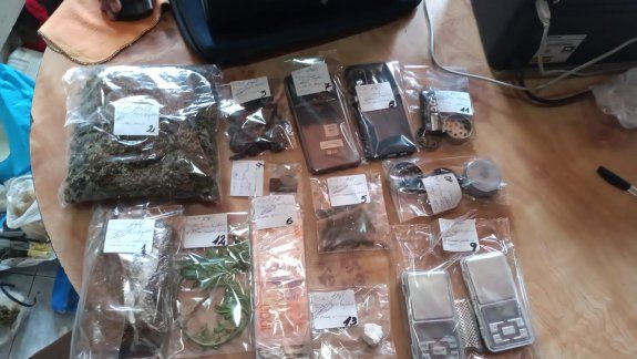 Secuestraron medio kilo de marihuana en un allanamiento.