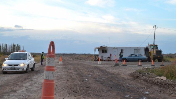 El gobierno local concretó un amplio trabajo de control, limpieza, extinción de incendios y vigilancia para poder regular la situación del basural.