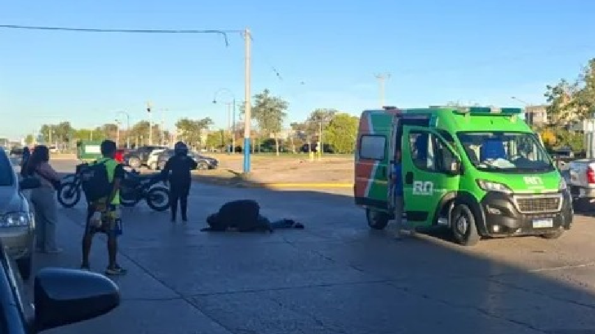 El hombre de 73 años fue atropellado cuando cruzaba la calle.