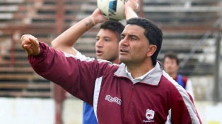 Martínez no era del agrado del hincha de Defensores de Villa Ramallo.
