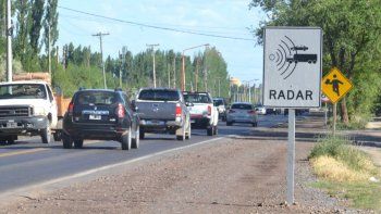 ruta 151: alta velocidad y luces bajas, las multas del radar cipoleno 
