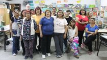 El taller de costura de la escuela de formación de adultos une historias, sueños y proyecto.
