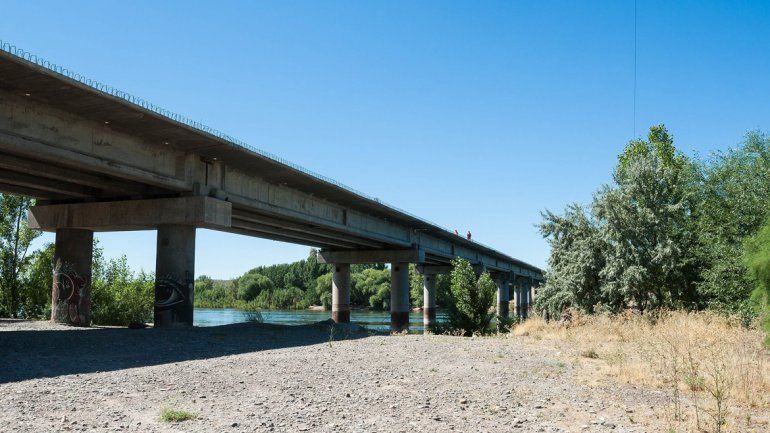 Otra vez la fecha de finalización del puente de la Isla Jordán es una incógnita.
