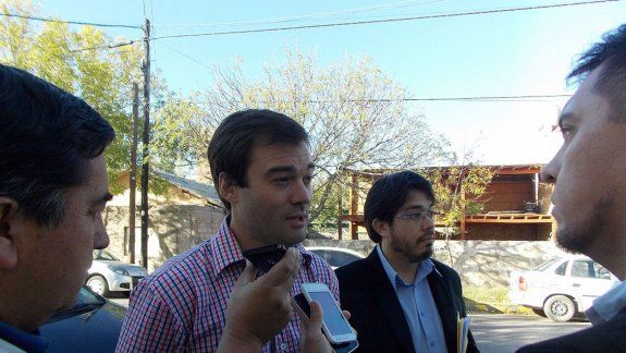 Una buena para el intendente Lavín: Telefónica debe pagarle $200 mil.&nbsp;