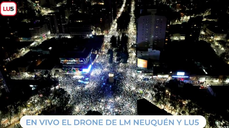 Neuquén capital celebra el pase a la final de Argentina. | LMCipolletti.com Neuquén capital celebra el pase a la final de Argentina.