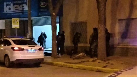 Cuatro hombres detenidos por violenta gresca en pleno centro