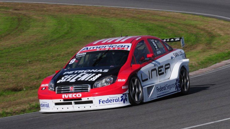 Manu Urcera ganó la primera serie en Alta Gracia