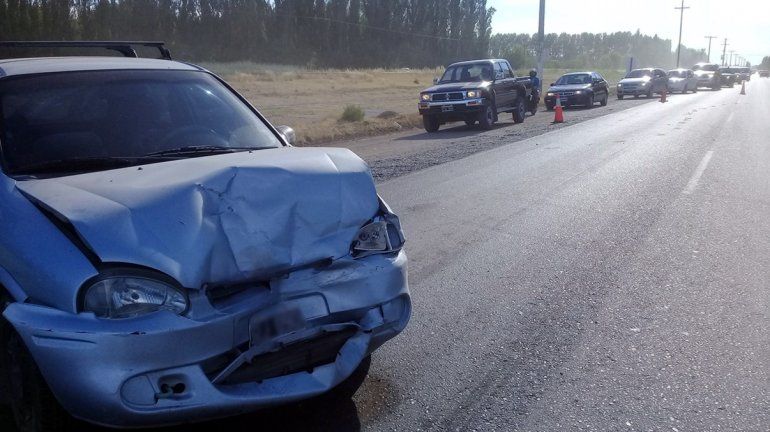 Un brutal choque en cadena sobre la Ruta 65 terminó con una mujer y su hijo hospitalizados