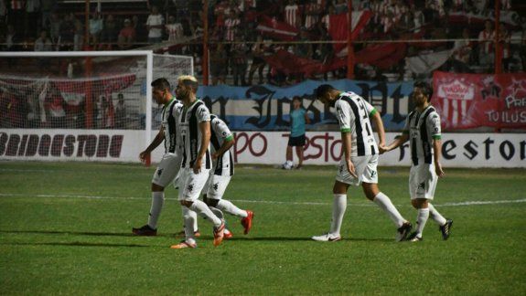 El festejo de Weiner, que no fue completo porque a cuatro del final lo empató Perujo.