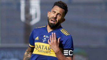 los memes por la caida de boca y las criticas de pagani a tevez