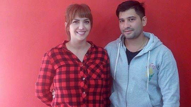 Corazón gigante: regalaron a sus vecinos toda la ropa que les sobró en el local
