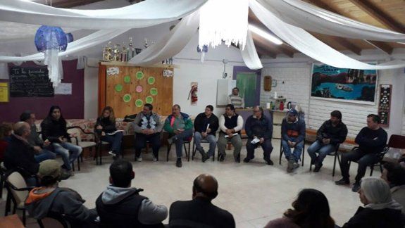 Los vecinos de Las Perlas procuran también mejoras en los servicios.